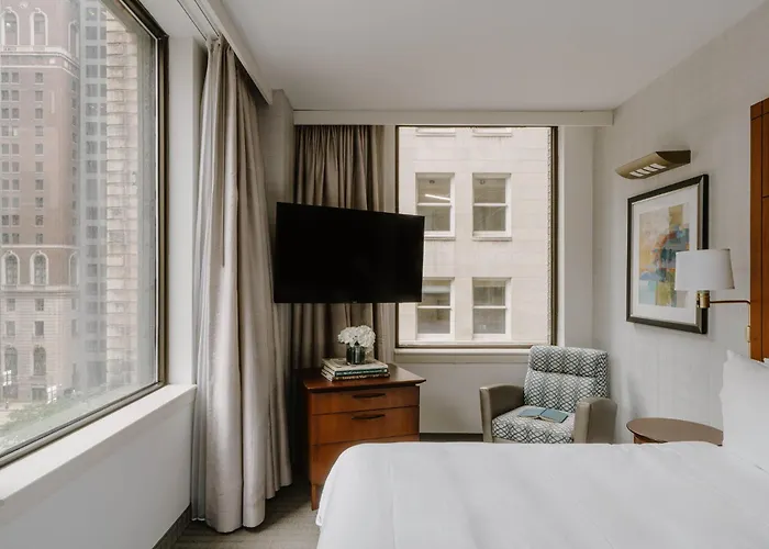 Central Loop Hotel